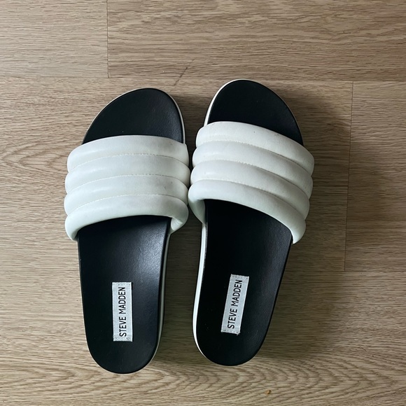 Steven madden sandals - Picture 2 of 2